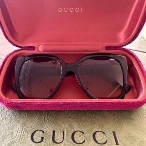 Authentic Gucci Tortoiseshell Frame Sunglasses with Brown Gradient Lenses